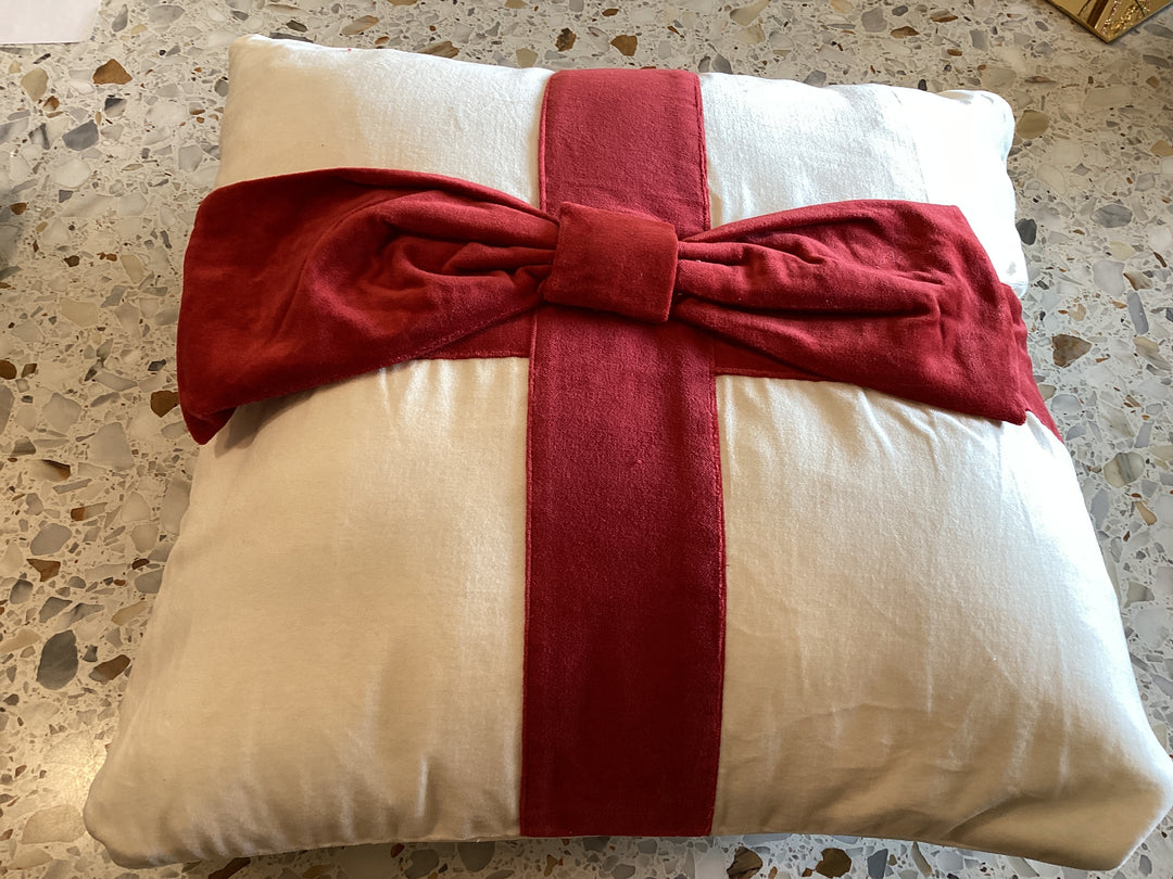20" Square Cotton Velvet Pillow with Bow
