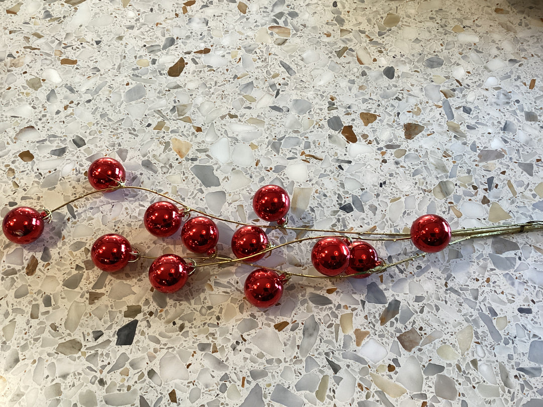 Plastic Ball Spray - Red