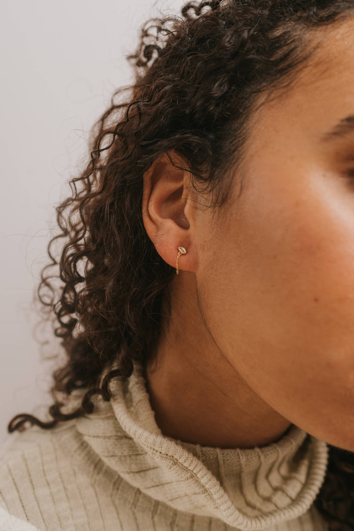 Chain Huggie - Stud - Gold Earrings